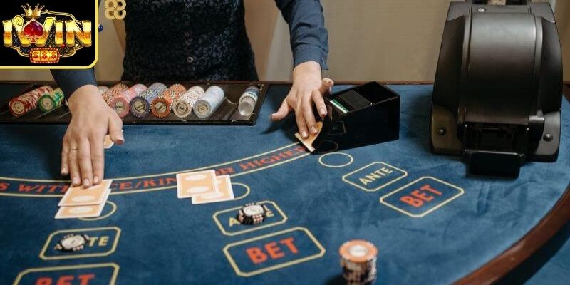 Baccarat Iwin là game chơi ăn khách